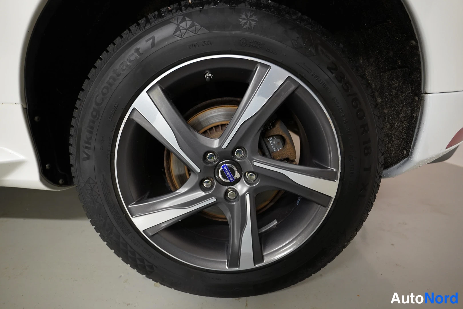 Valkoinen Volvo XC60 2014, kuva 23