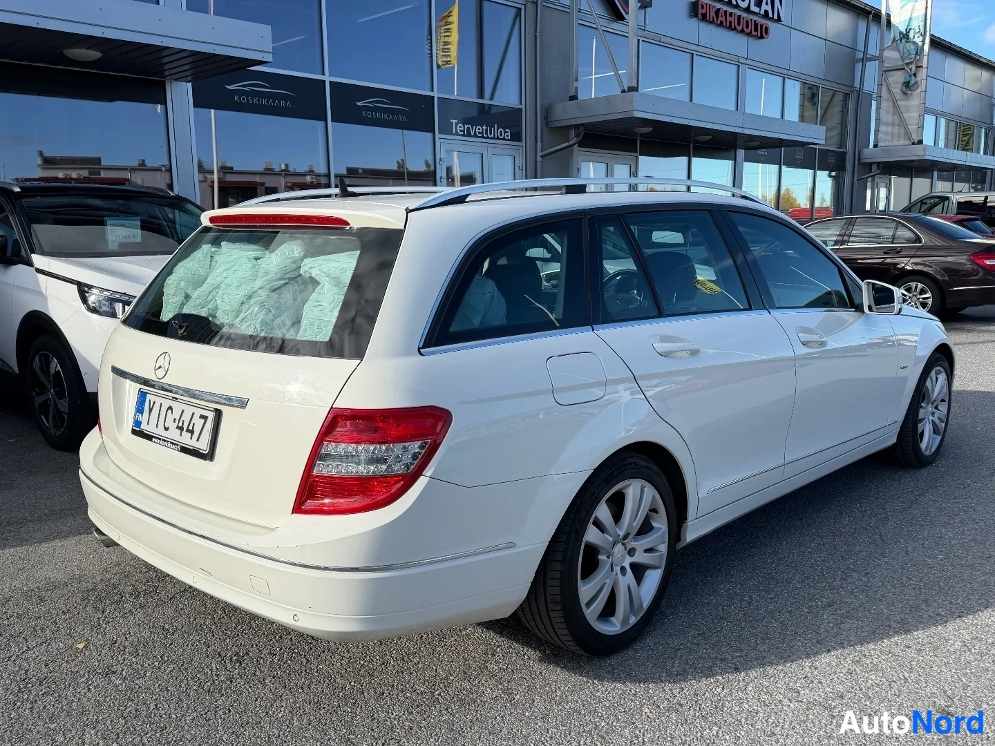 White Mercedes-Benz C 220 d 2009, rear three-quarter, photo 4