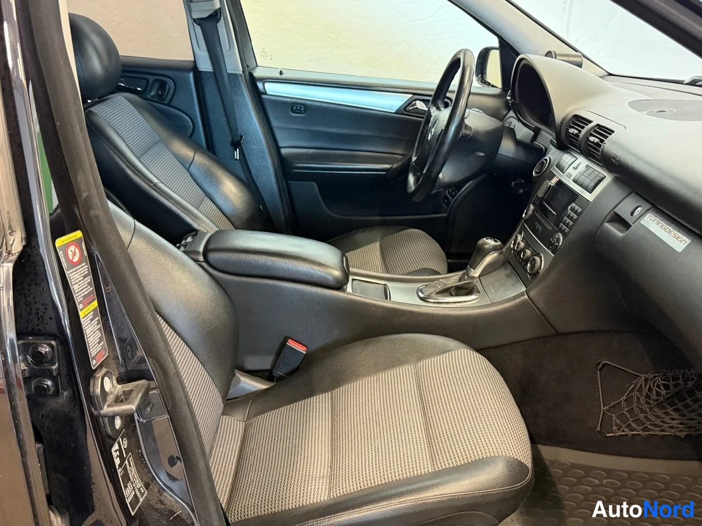 Blue Mercedes-Benz C 200 d 2004, photo 7