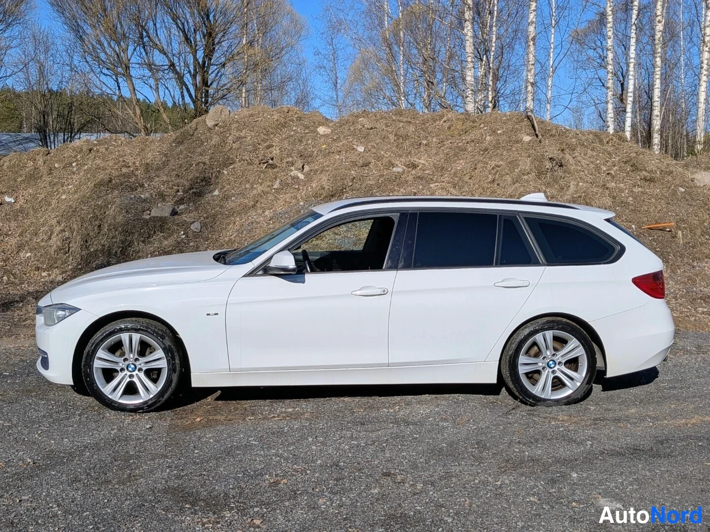 White BMW 316d 2014, side, photo 5