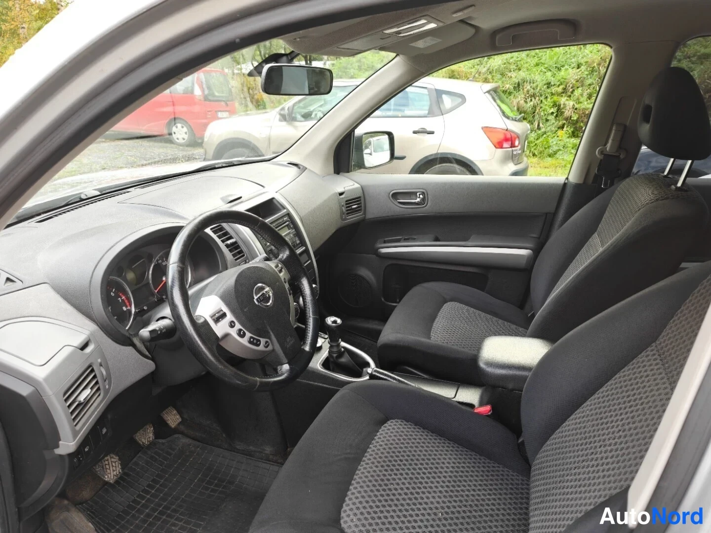 Grey Nissan X-Trail 2007, photo 11