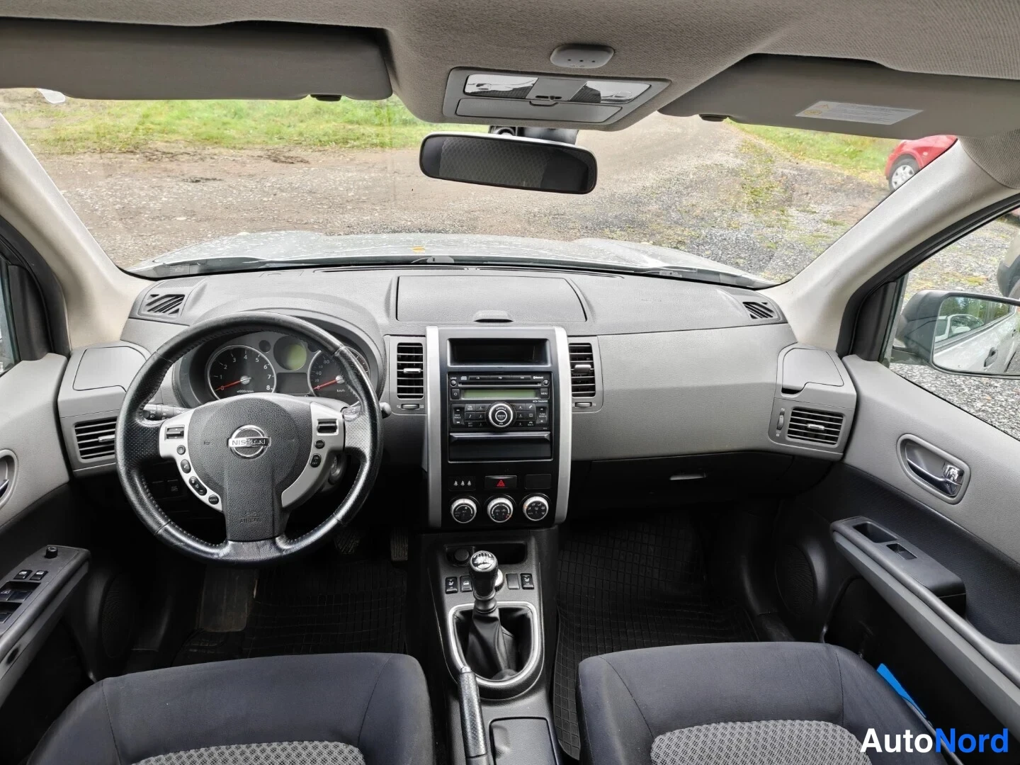 Grey Nissan X-Trail 2007, photo 13