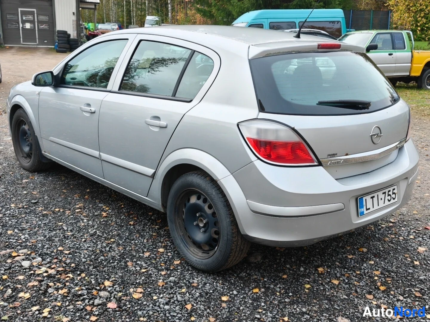 Grey Opel Astra 2006, rear three-quarter, photo 6