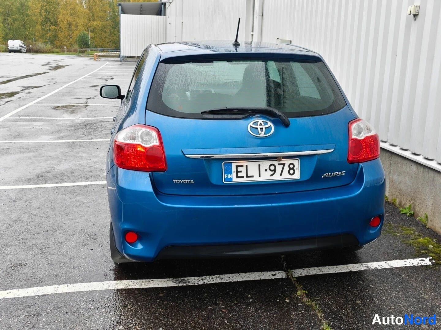 Blue Toyota Auris 2010, rear, photo 8