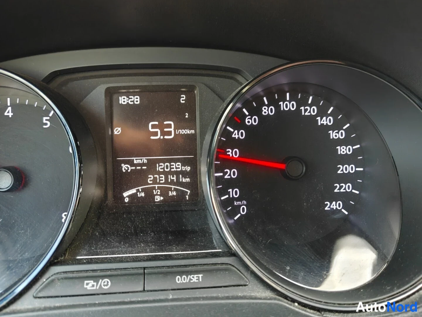 Grey Volkswagen Polo 2016, photo 15