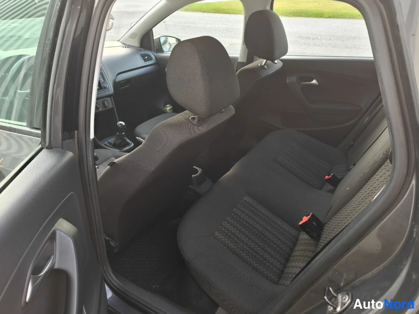 Grey Volkswagen Polo 2016, photo 13