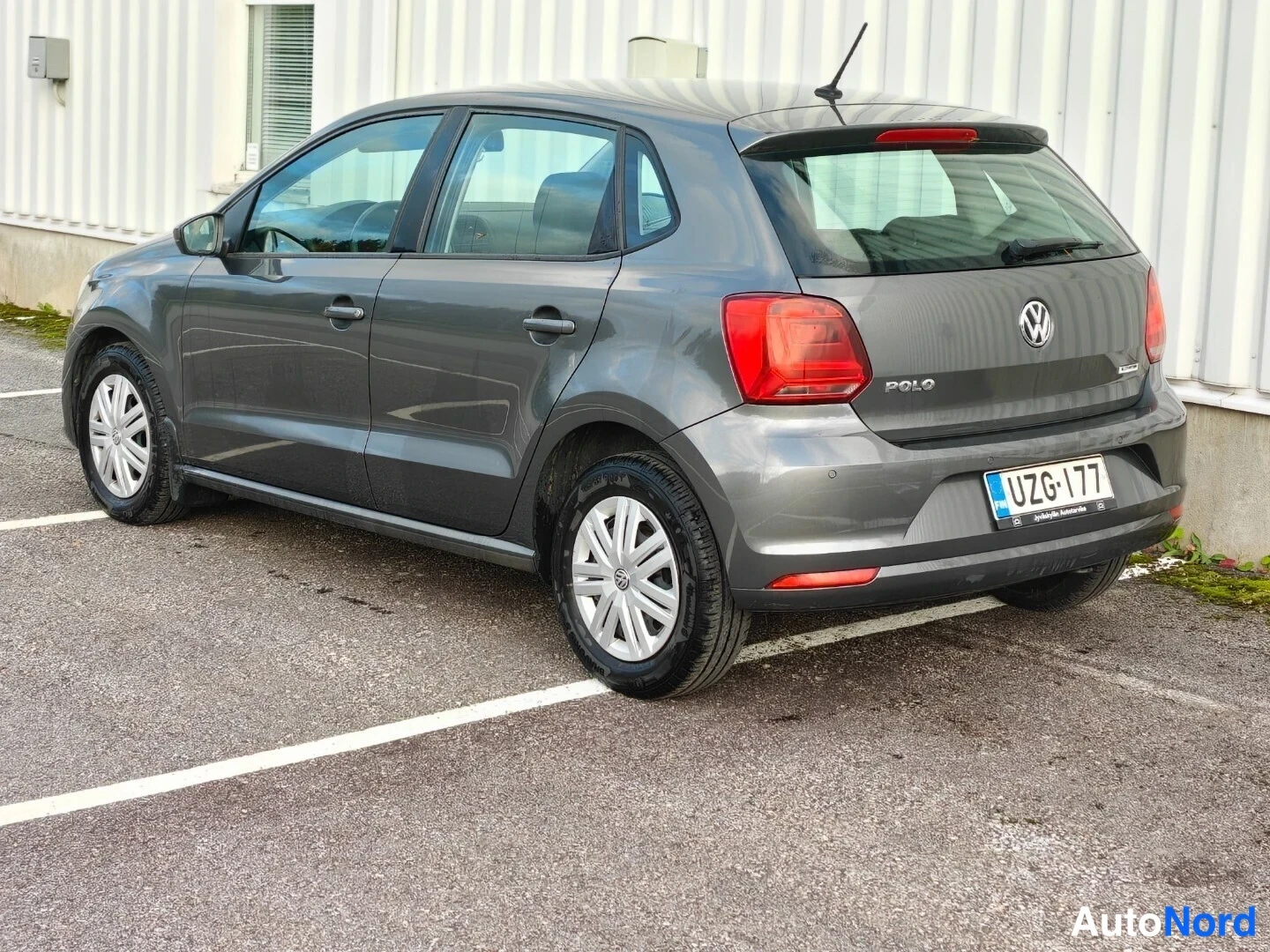 Grey Volkswagen Polo 2016, rear three-quarter, photo 6