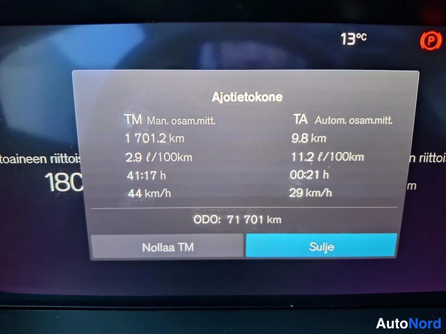 Harmaa Volvo XC60 2024, kuva 9