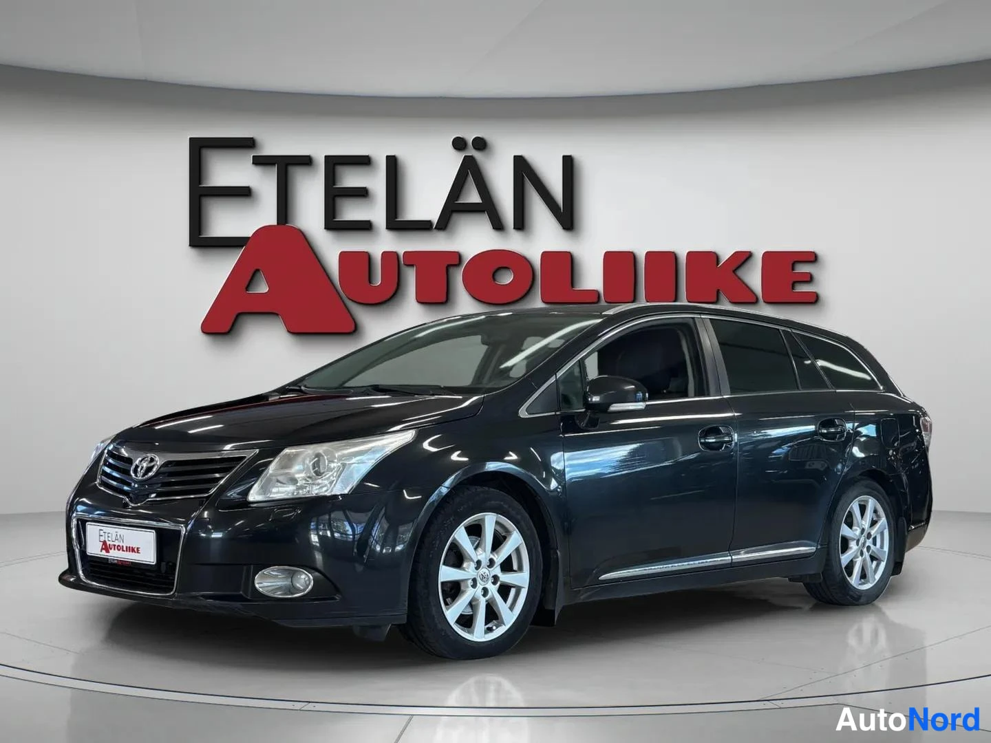 Toyota Avensis 2011