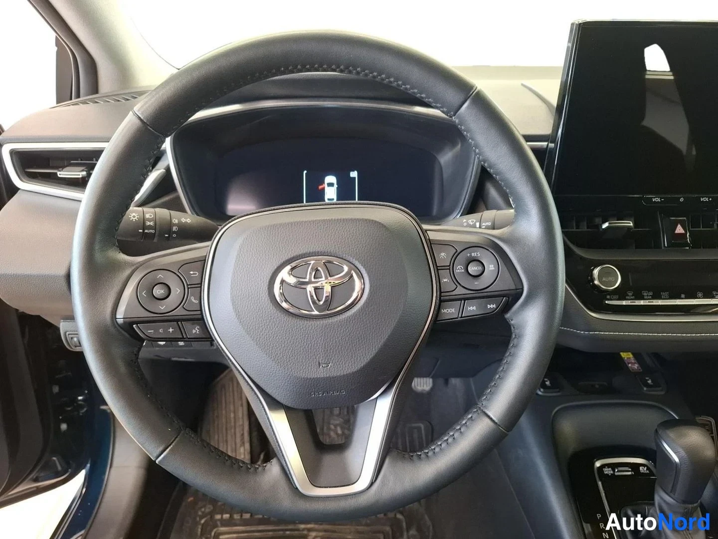 Musta Toyota Corolla 2025, kuva 13