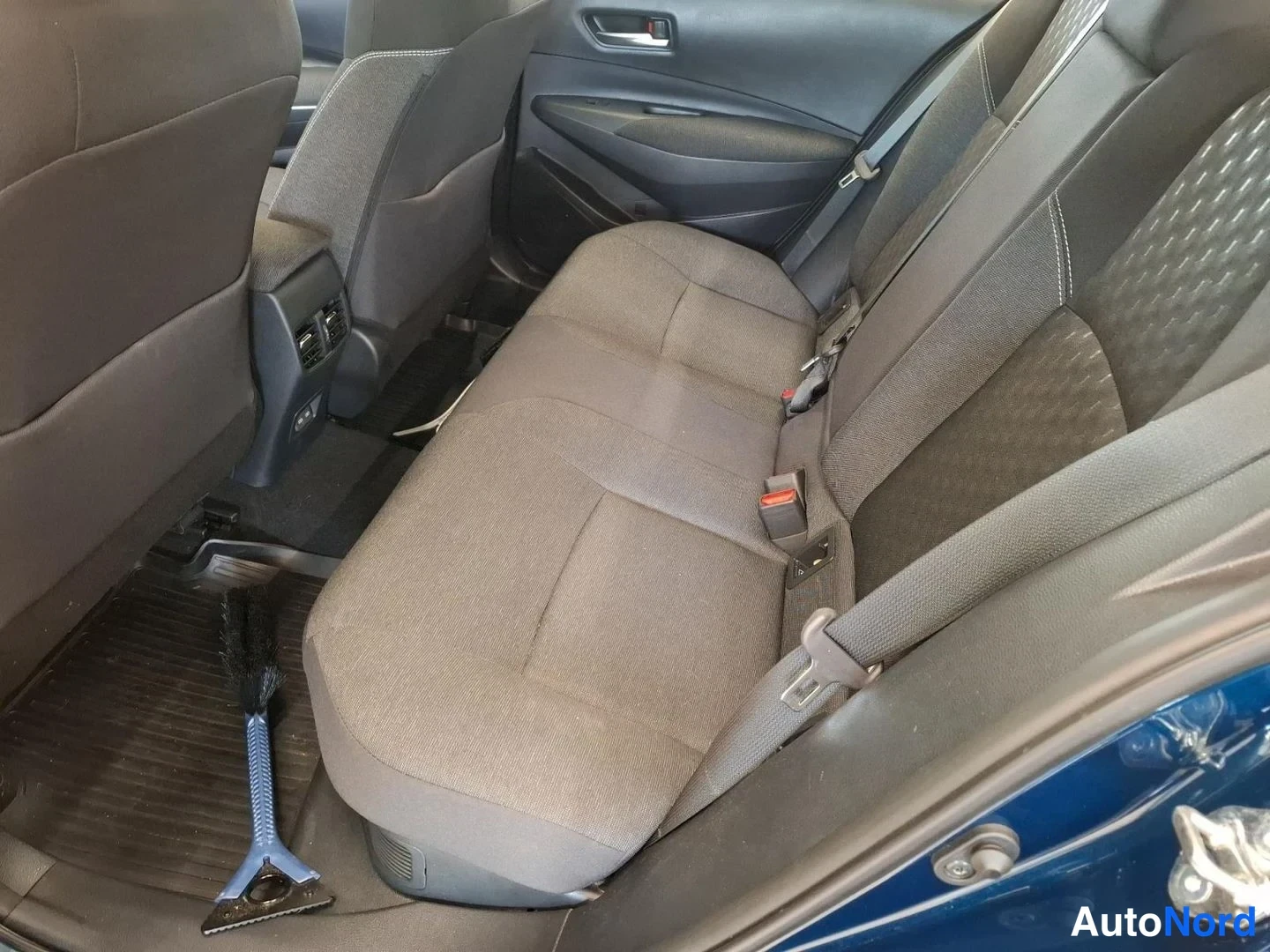 Musta Toyota Corolla 2025, kuva 11