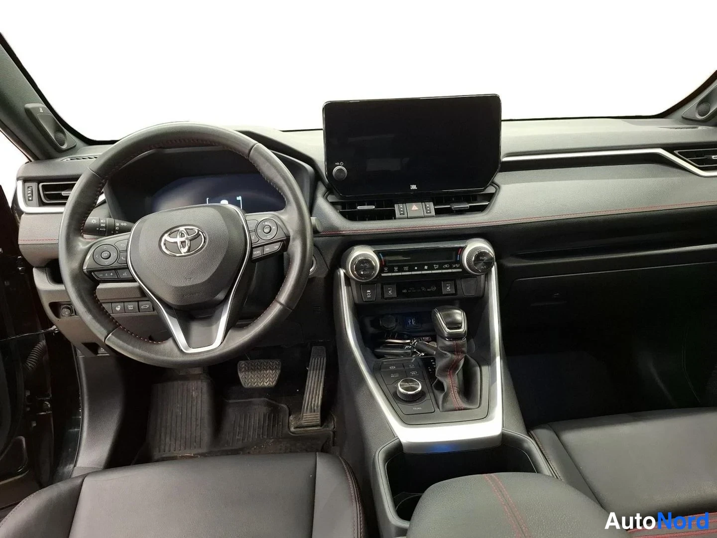 Musta Toyota RAV4 2024, kuva 11