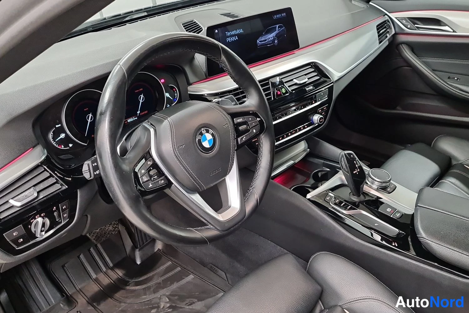 Musta BMW 530d xDrive 2019, kuva 10