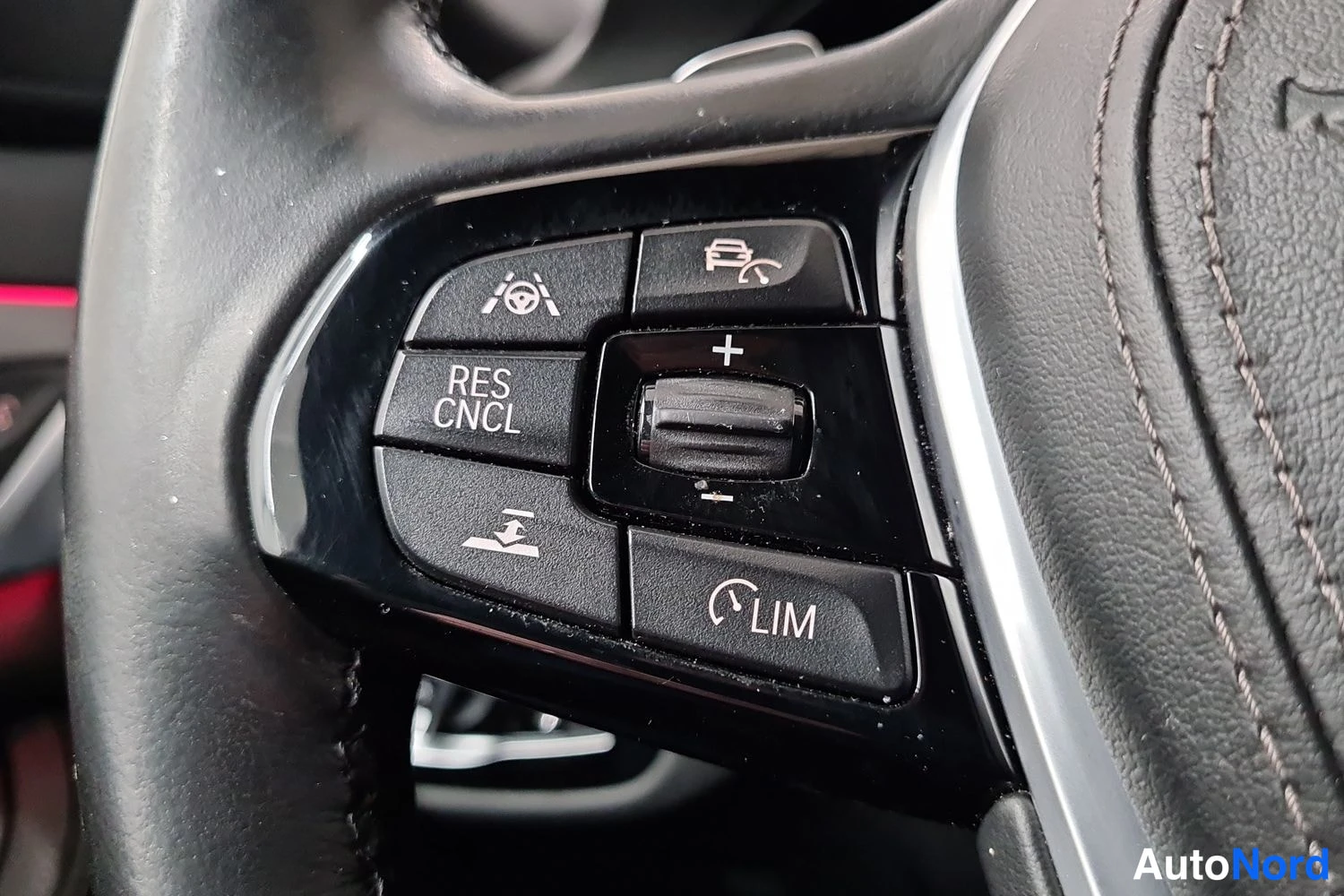 Musta BMW 530d xDrive 2019, kuva 22