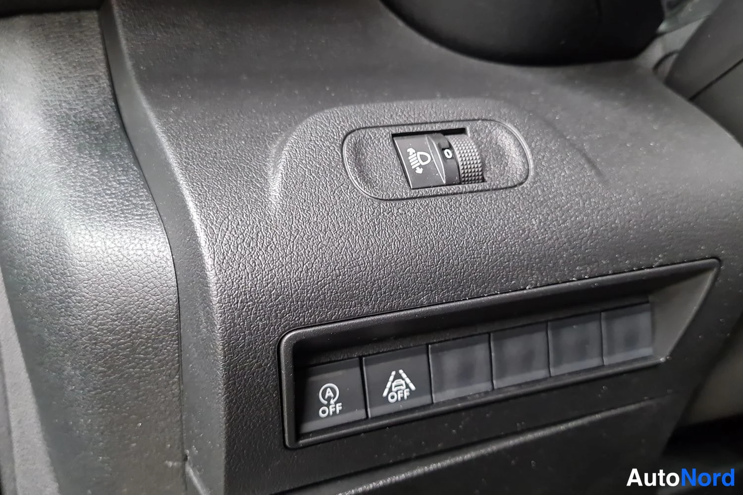 Musta Citroen Berlingo 2021, kuva 16