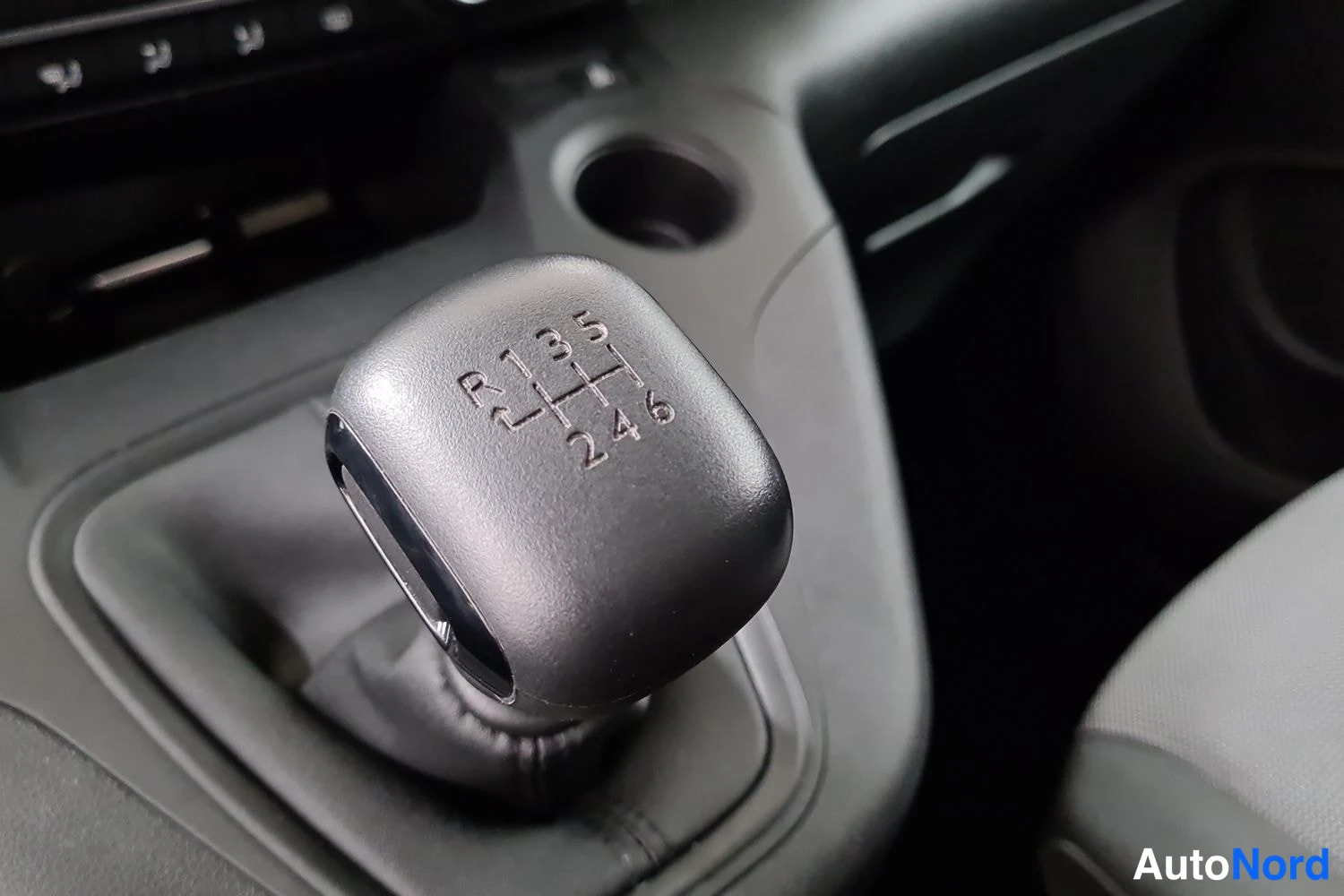 Musta Citroen Berlingo 2021, kuva 19
