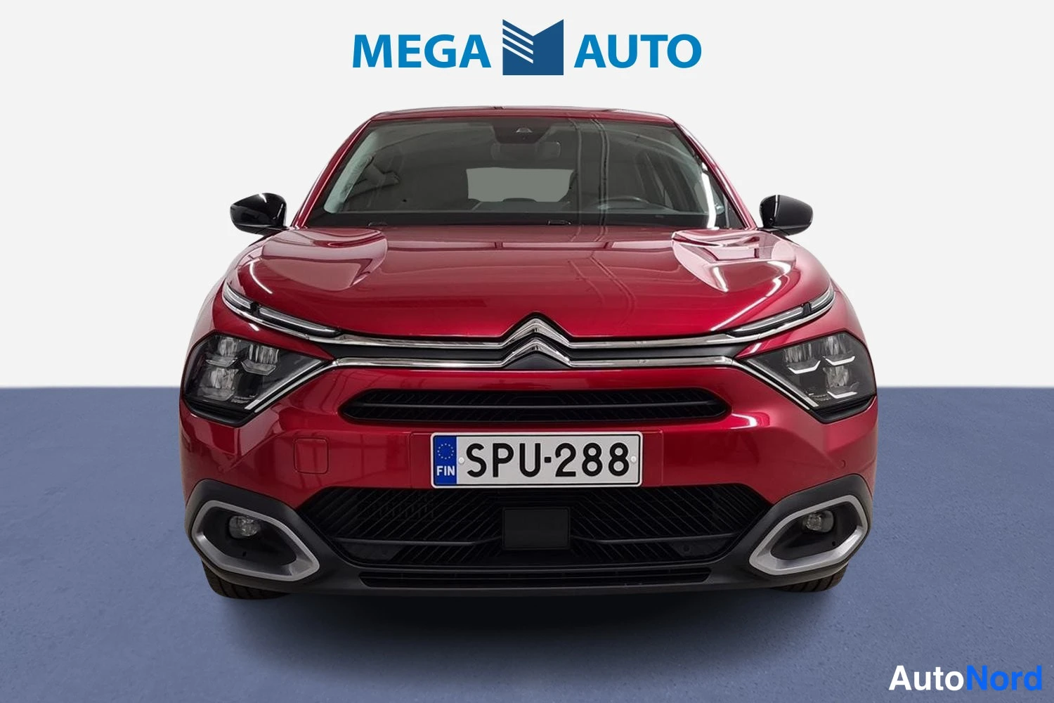 Punainen Citroen C4 2023, edestä, kuva 2