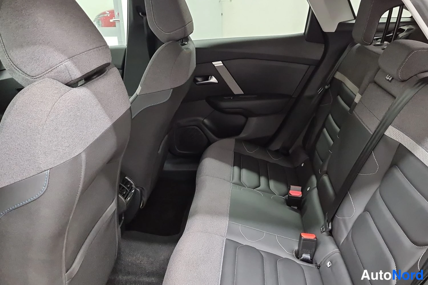 Punainen Citroen C4 2023, kuva 12