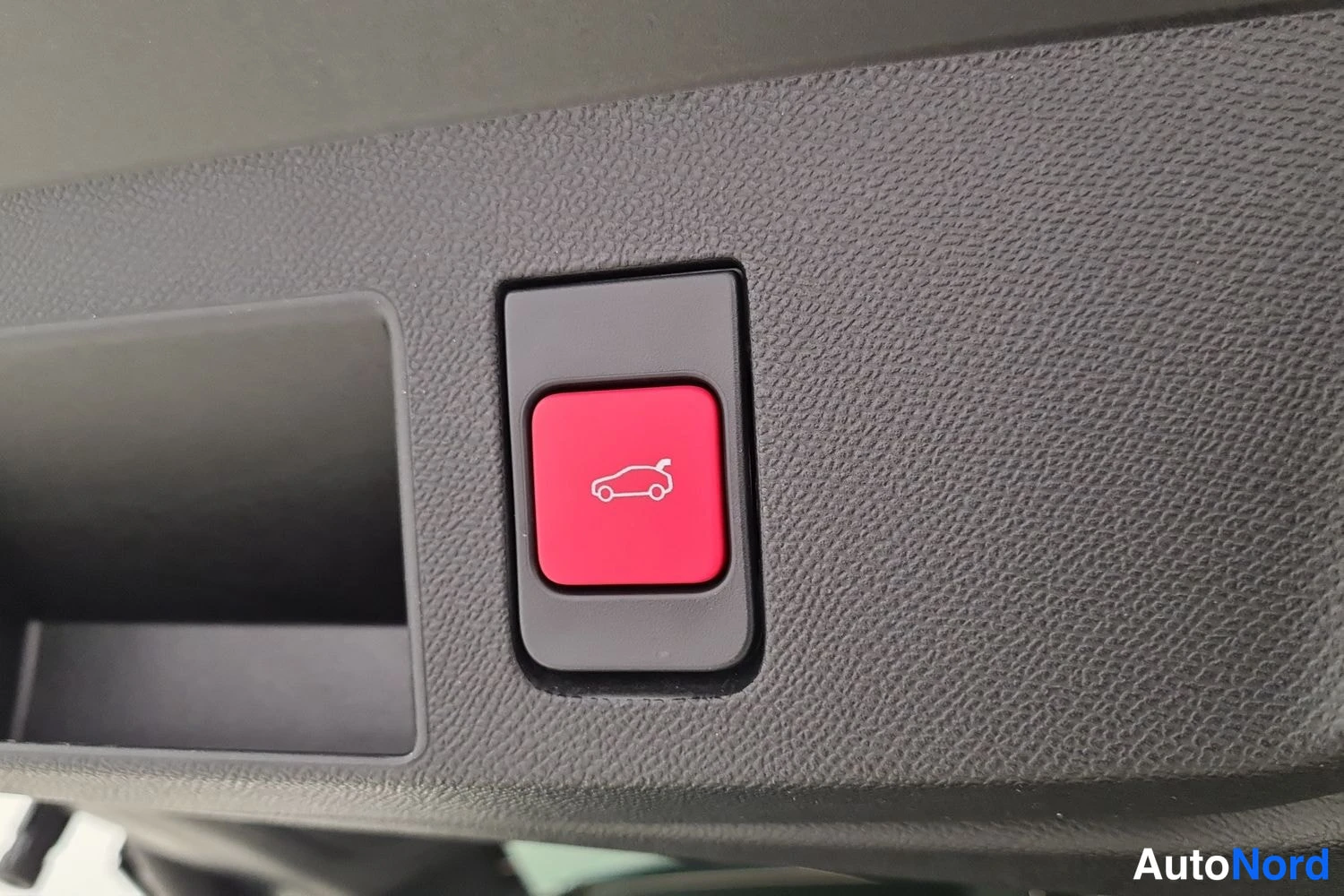 Vihreä Citroen C5 Aircross 2026, kuva 14