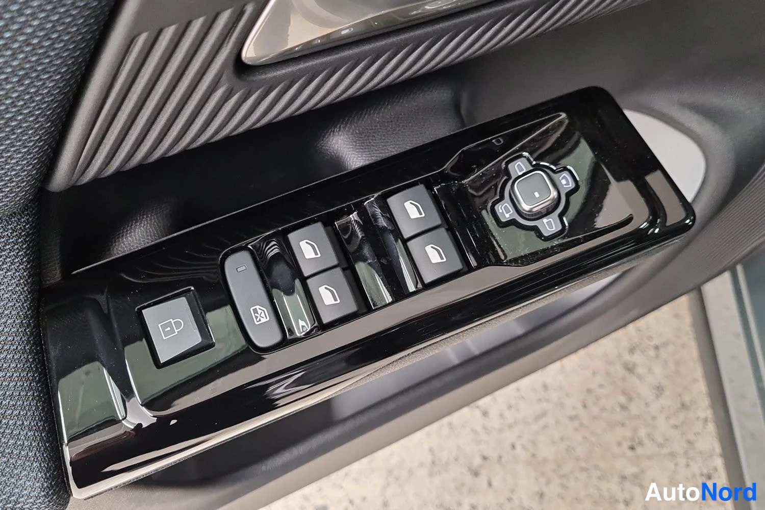 Vihreä Citroen C5 Aircross 2026, kuva 15
