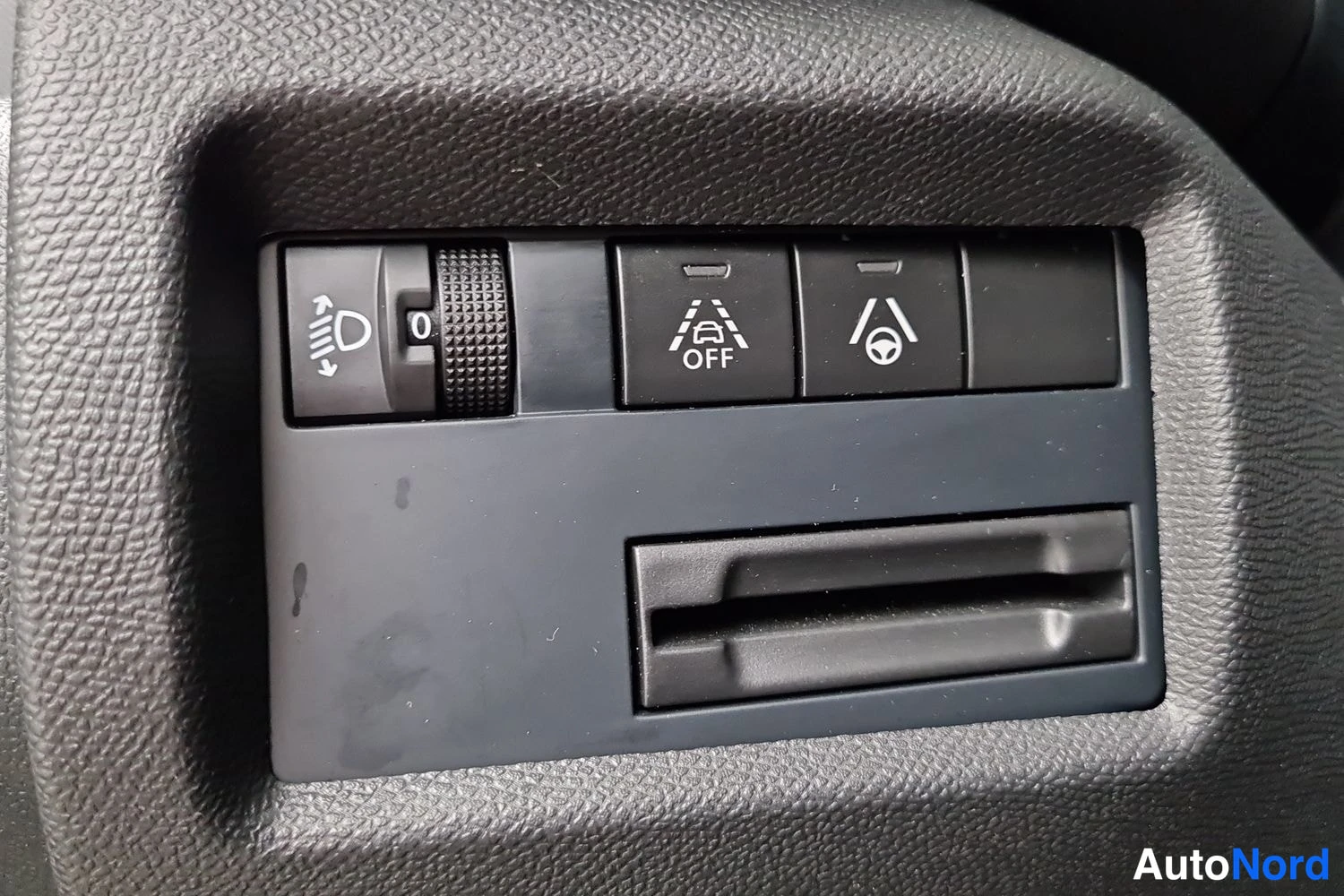 Vihreä Citroen C5 Aircross 2022, kuva 15