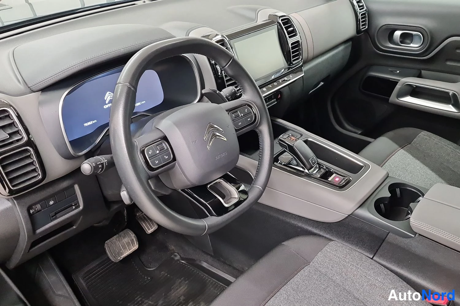 Valkoinen Citroen C5 Aircross 2020, kuva 7