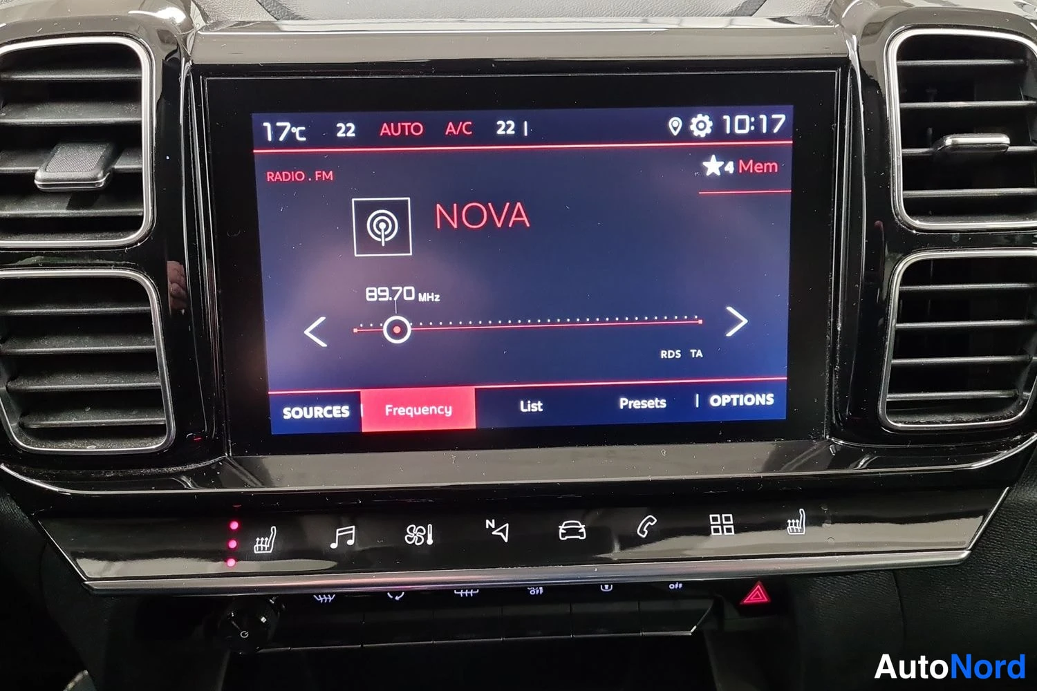 Valkoinen Citroen C5 Aircross 2020, kuva 18