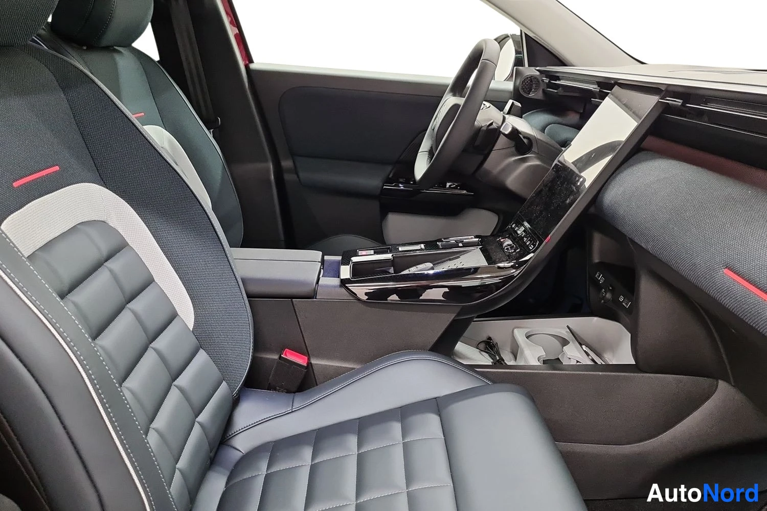 Punainen Citroen C5 Aircross 2026, kuva 12