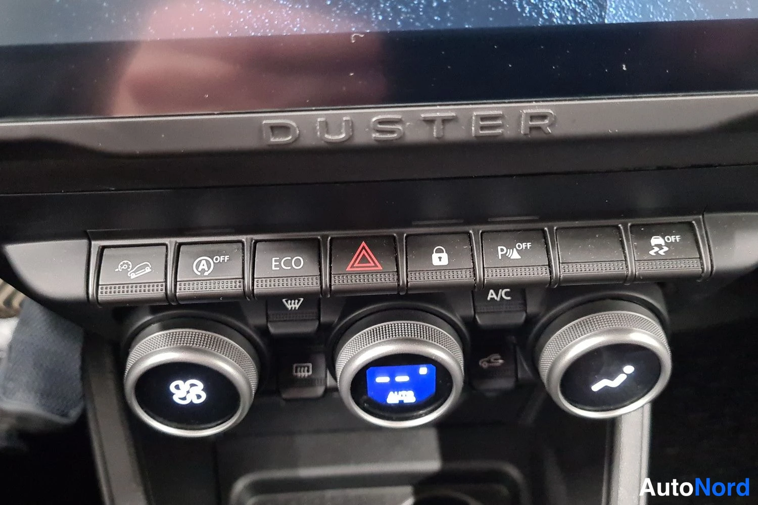 Vihreä Dacia Duster 2023, kuva 20