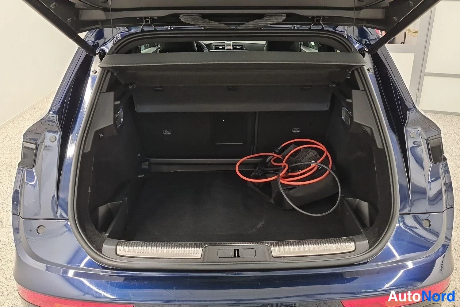 Sininen DS 7 E-Tense 2023, kuva 12