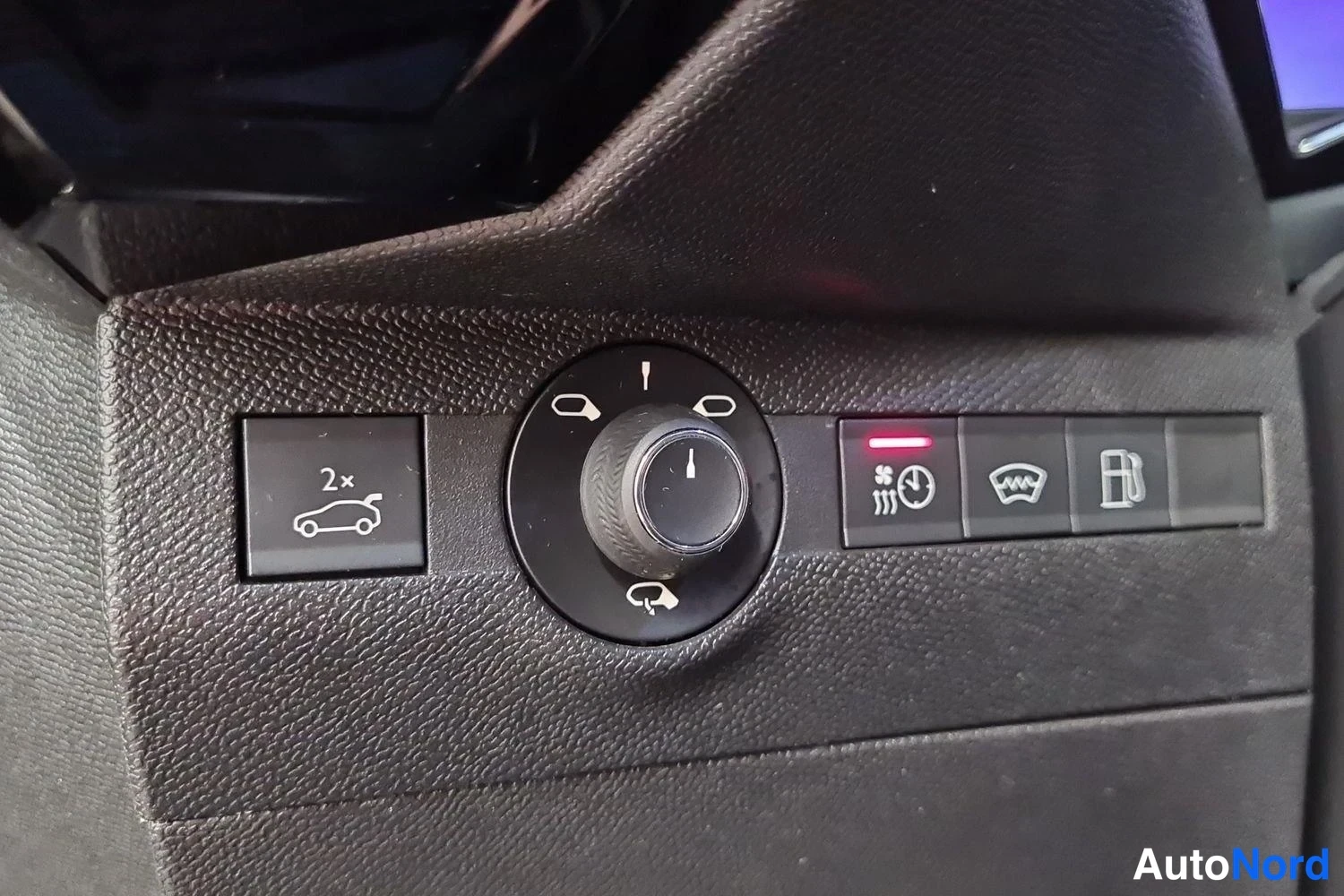 Sininen DS 7 E-Tense 2023, kuva 15