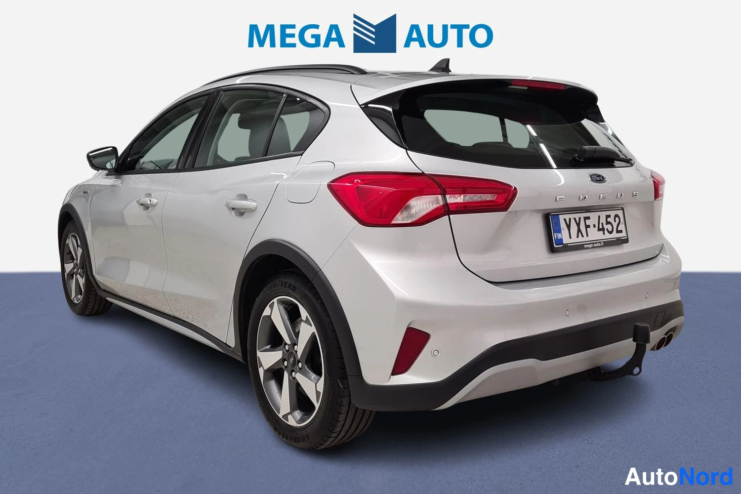 Harmaa Ford Focus 2020, takaviisto, kuva 3