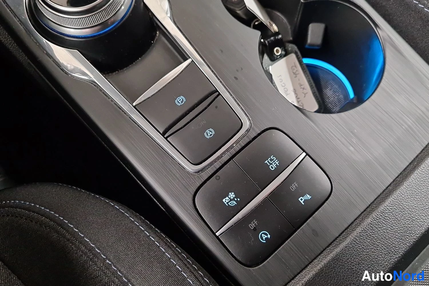 Harmaa Ford Focus 2020, kuva 17