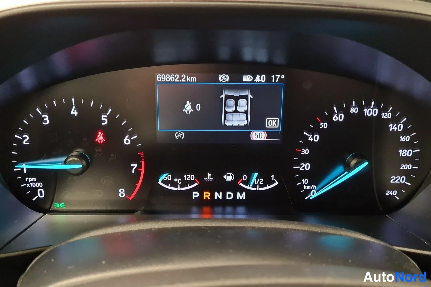 Harmaa Ford Focus 2020, kuva 21