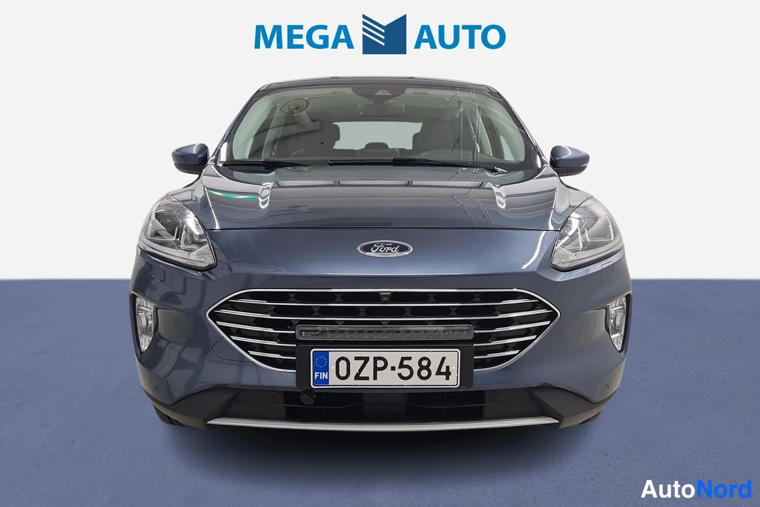 Sininen Ford Kuga 2021, edestä, kuva 2