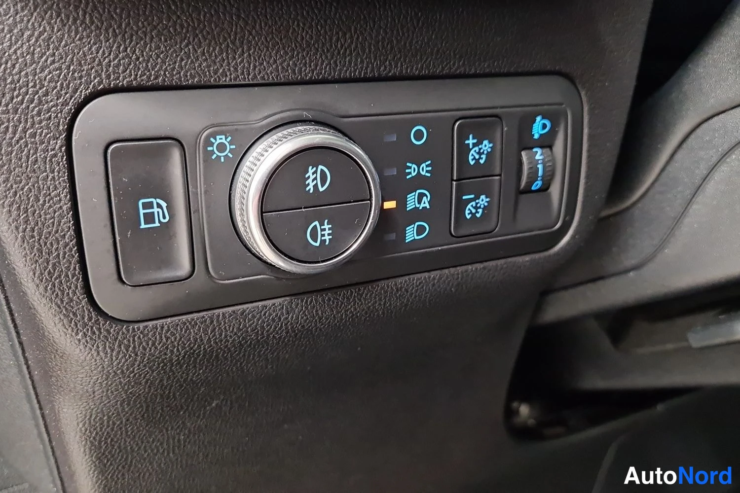 Sininen Ford Kuga 2021, kuva 14