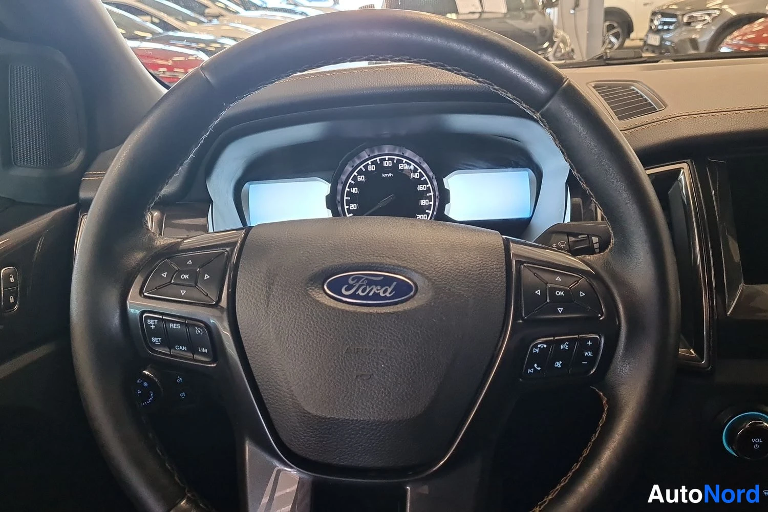 Valkoinen Ford Ranger 2019, kuva 9