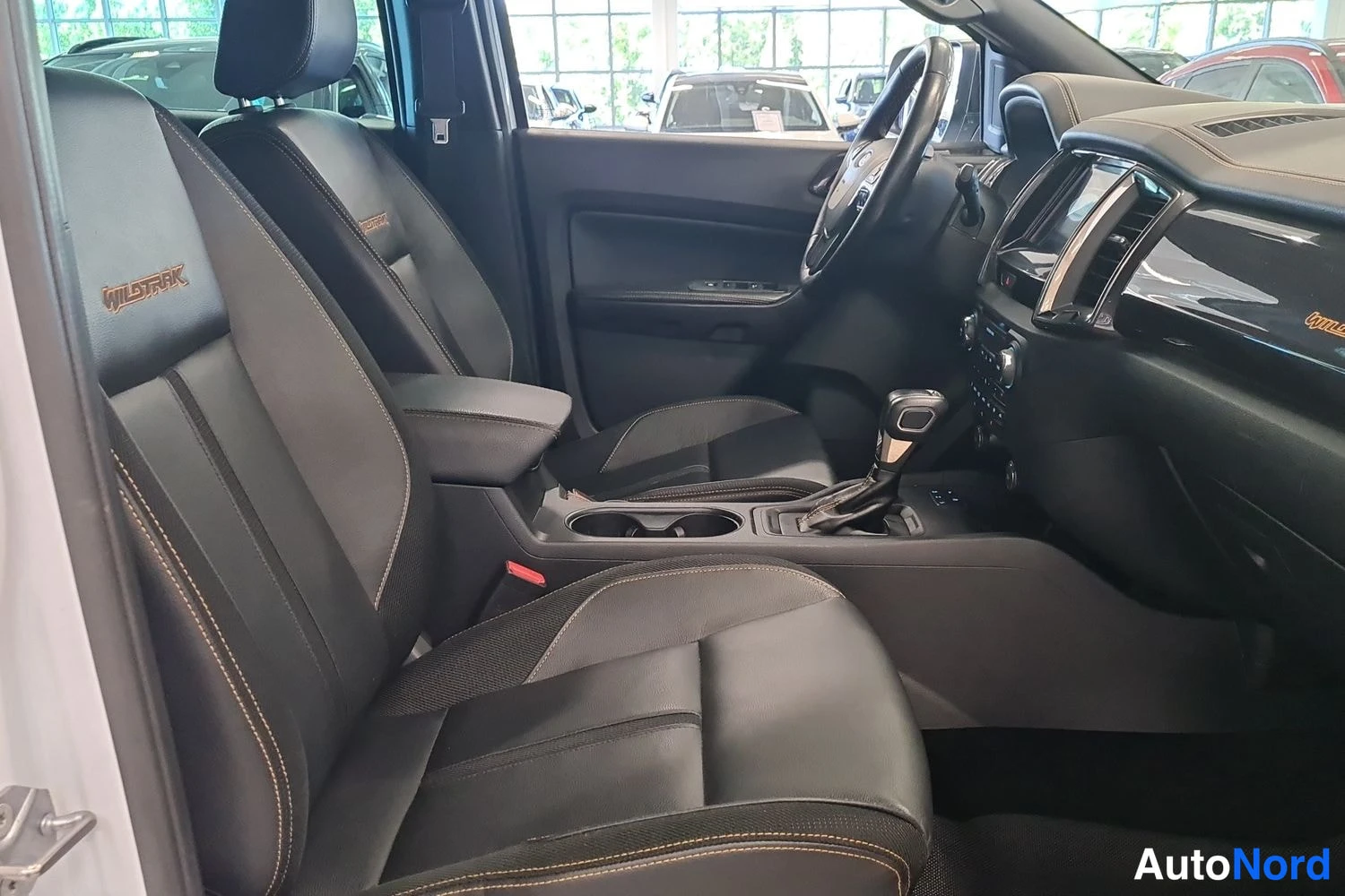 Valkoinen Ford Ranger 2019, kuva 11