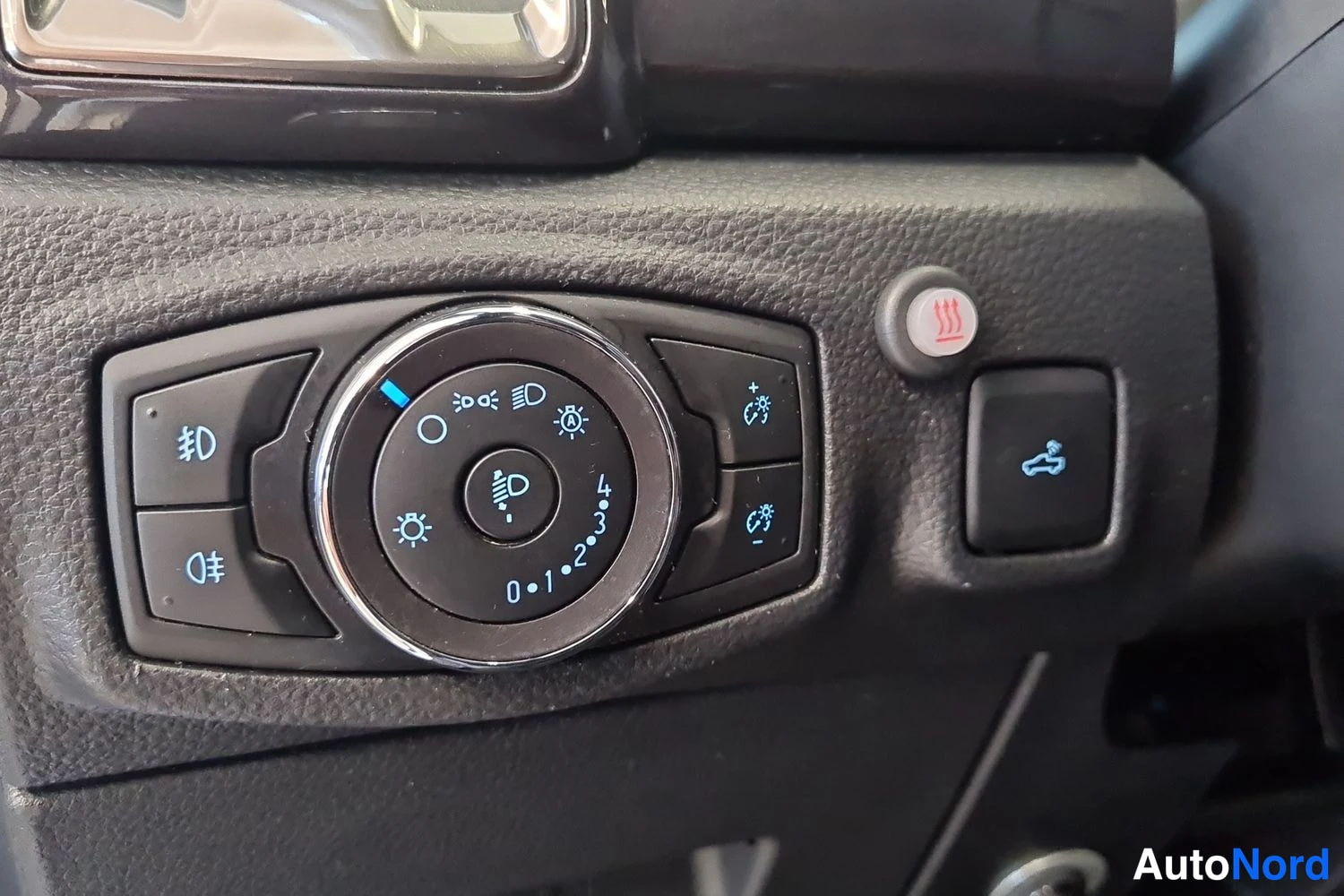 Valkoinen Ford Ranger 2019, kuva 12