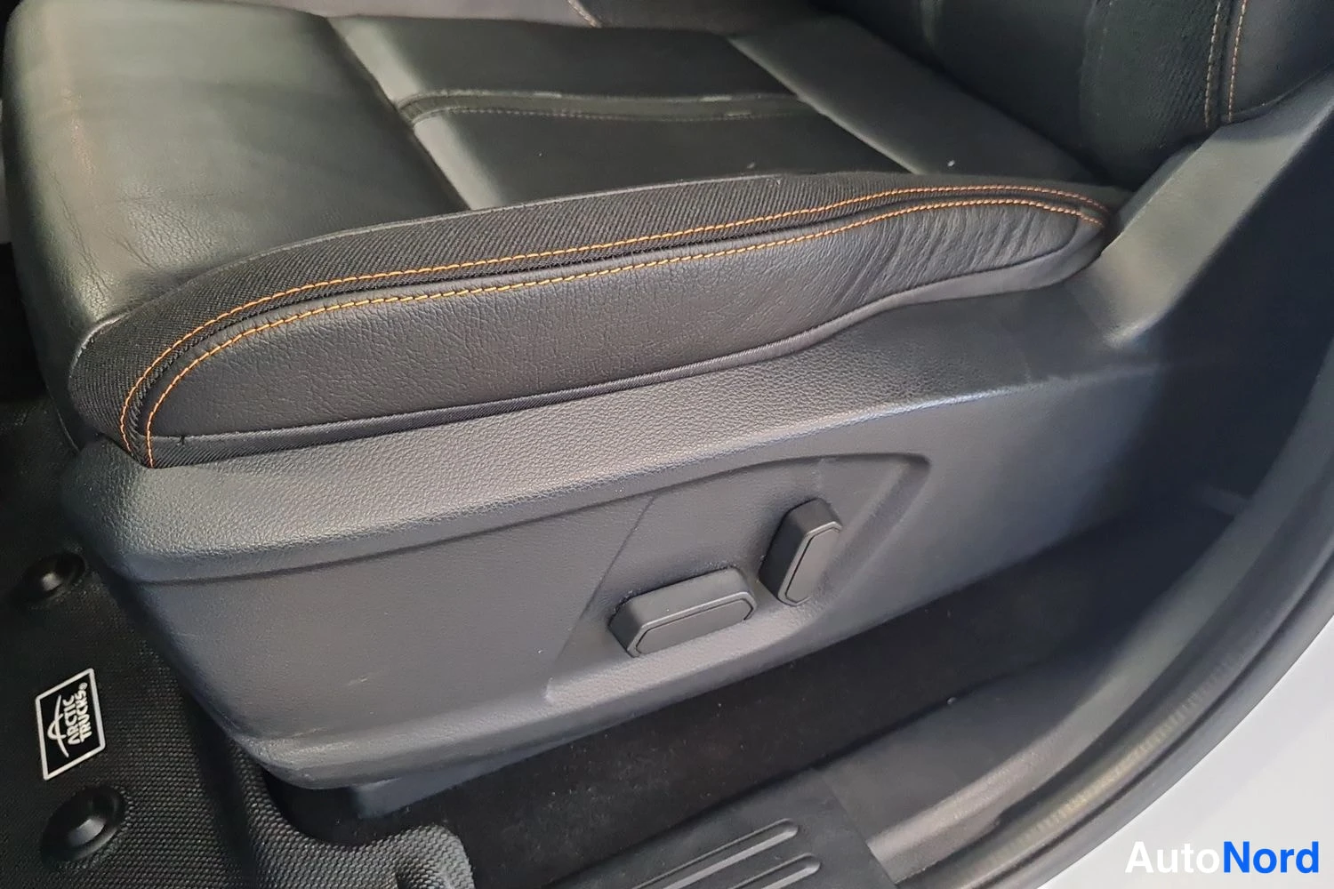Valkoinen Ford Ranger 2019, kuva 13