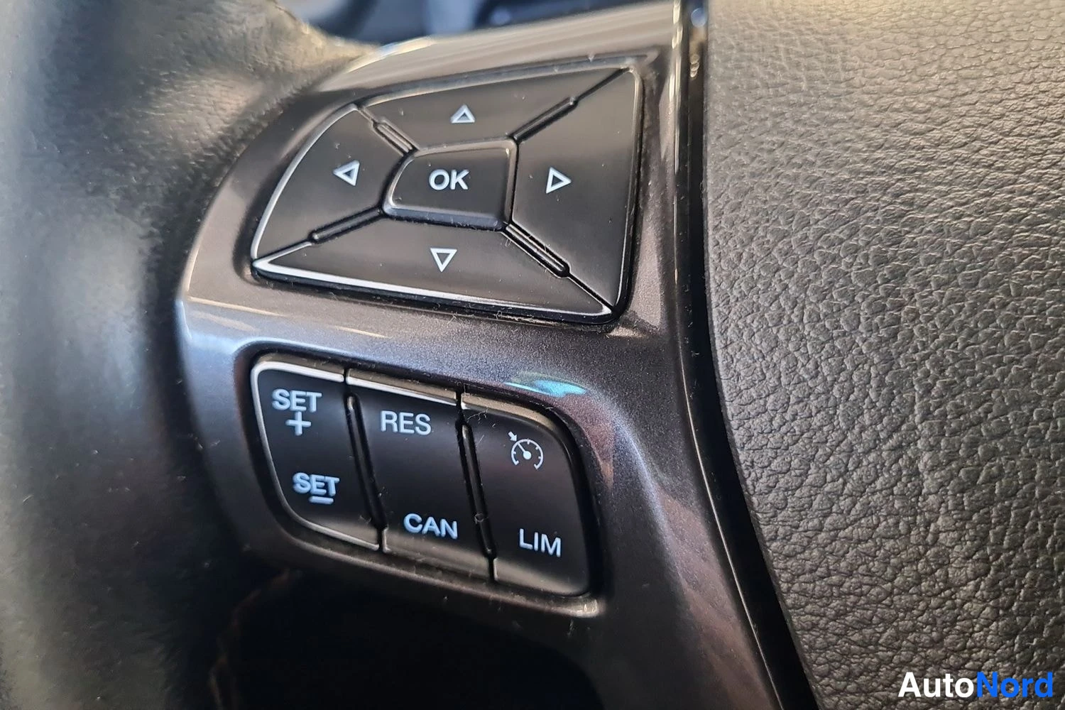 Valkoinen Ford Ranger 2019, kuva 18