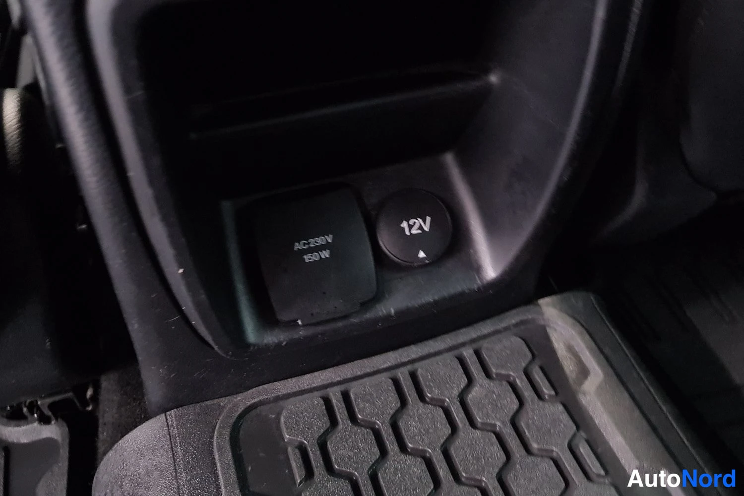 Valkoinen Ford Ranger 2019, kuva 24