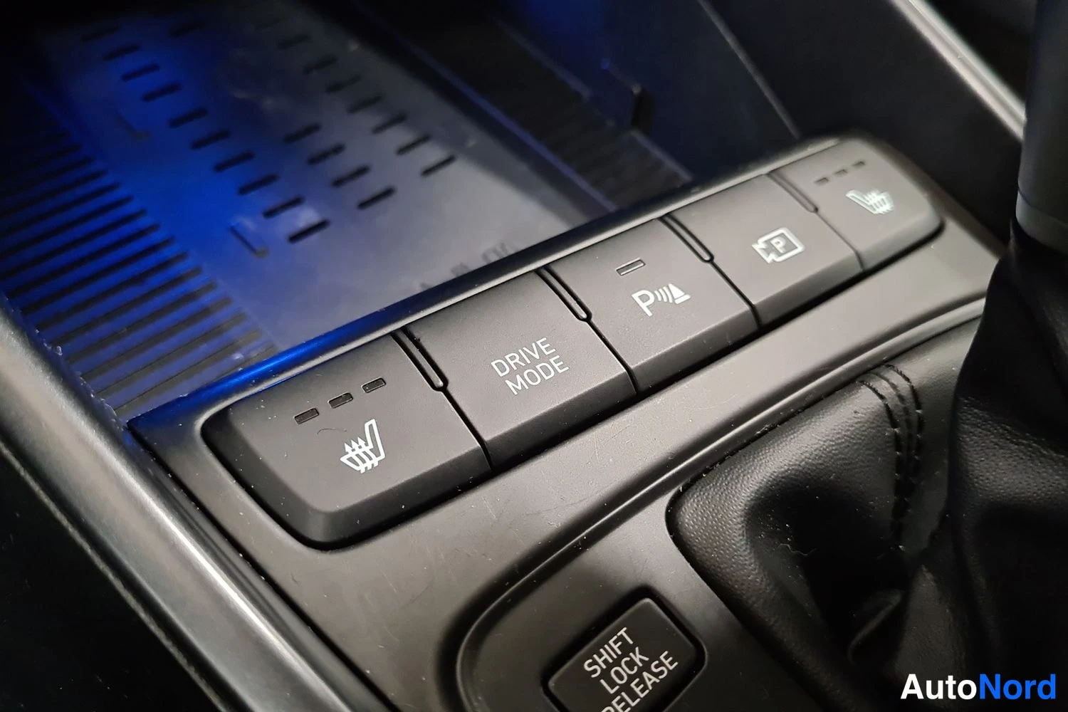 Punainen Hyundai Bayon 2021, kuva 16