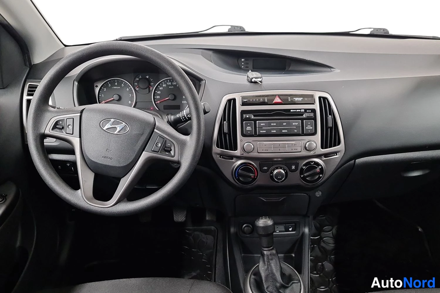 Harmaa Hyundai i20 2014, yksityiskohta, kuva 9