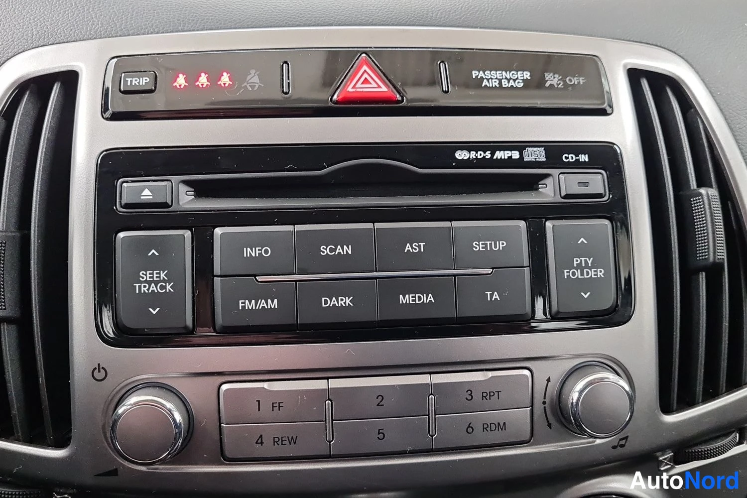 Harmaa Hyundai i20 2014, kuva 19