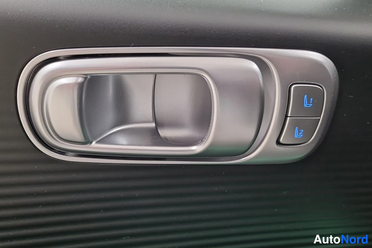 Valkoinen Hyundai Ioniq 6 2024, kuva 18