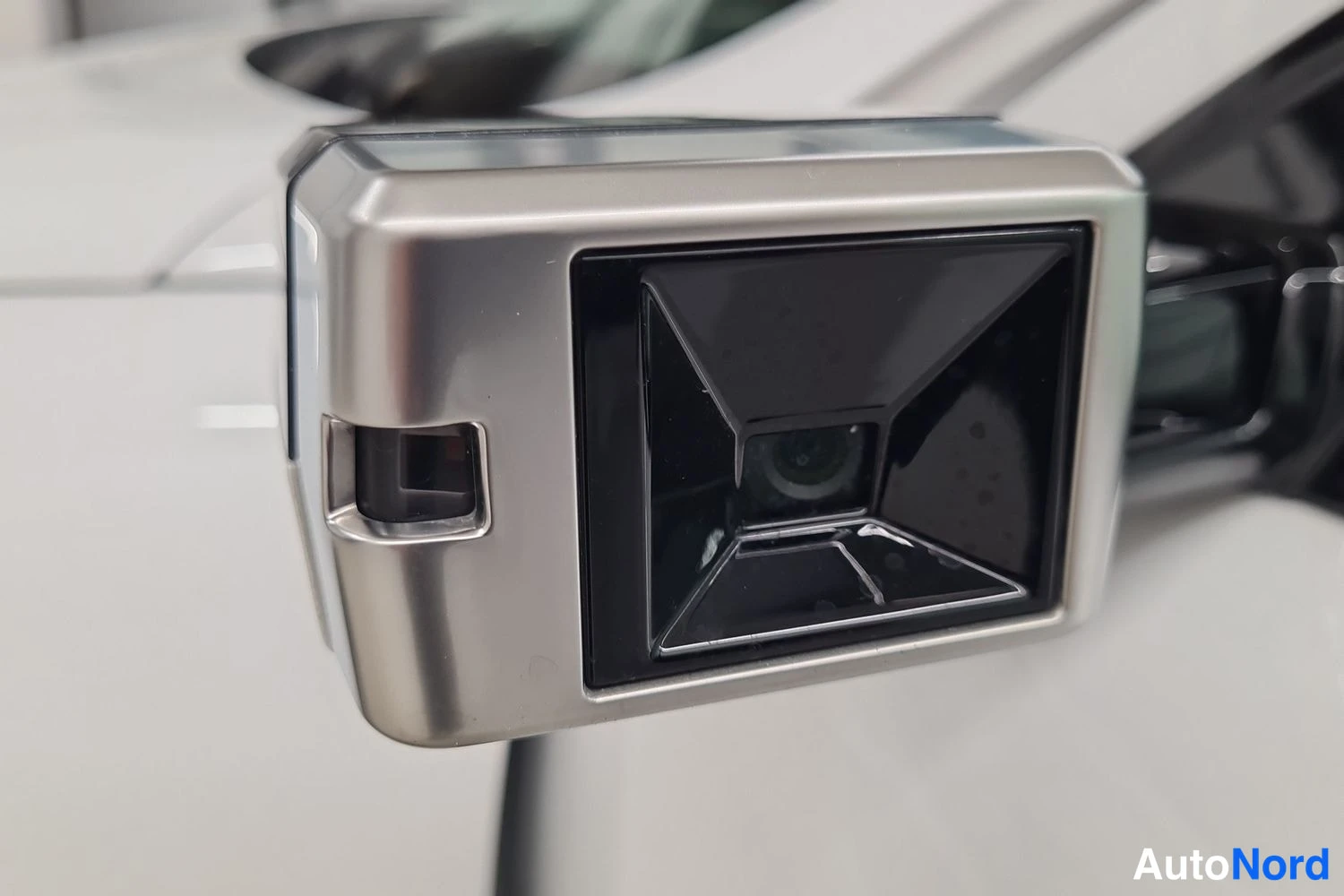 Valkoinen Hyundai Ioniq 6 2024, kuva 21