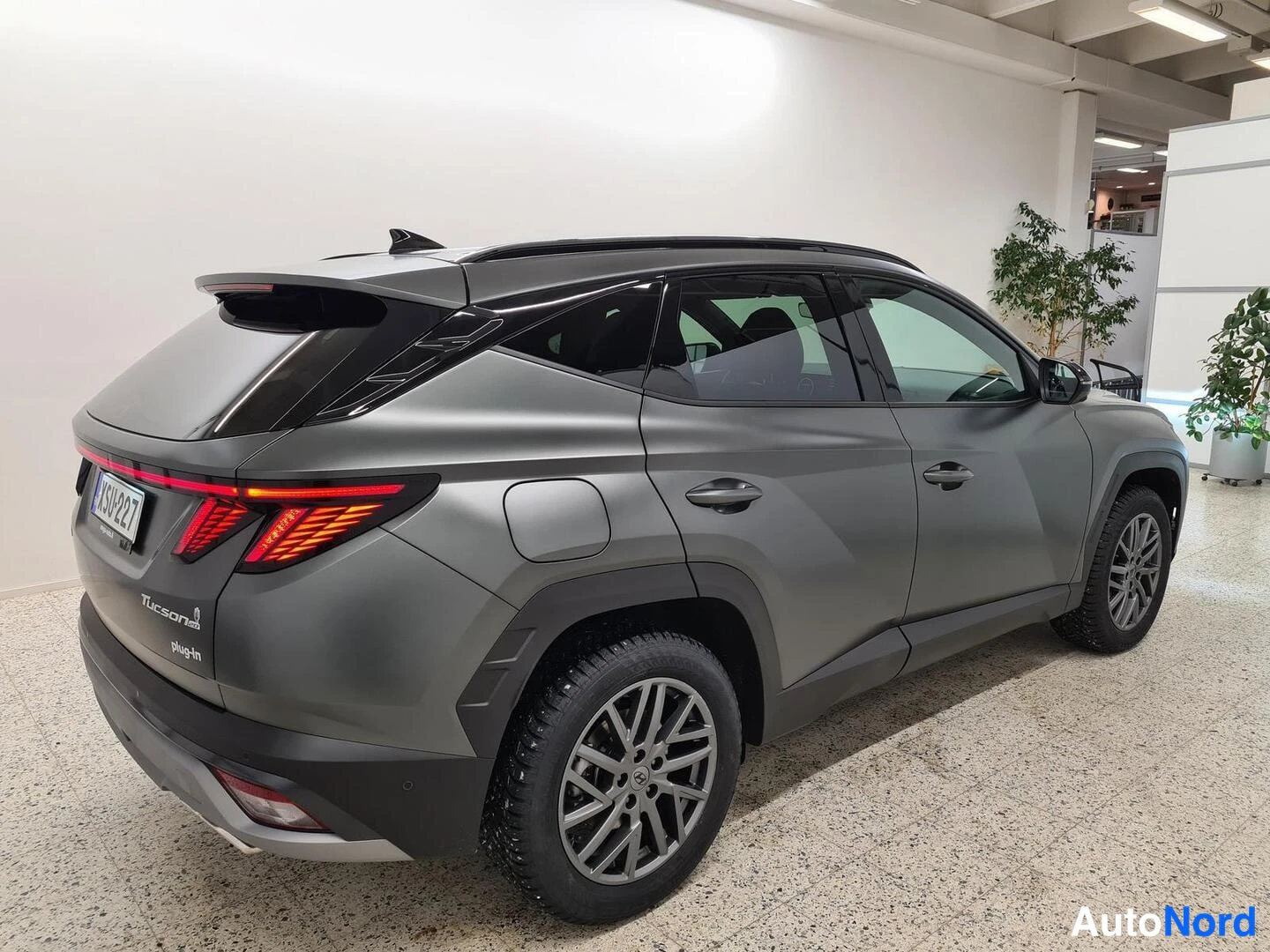 Vihreä Hyundai Tucson 2025, takaviisto, kuva 4