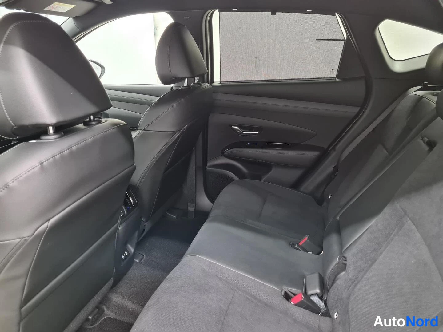 Vihreä Hyundai Tucson 2025, kuva 7