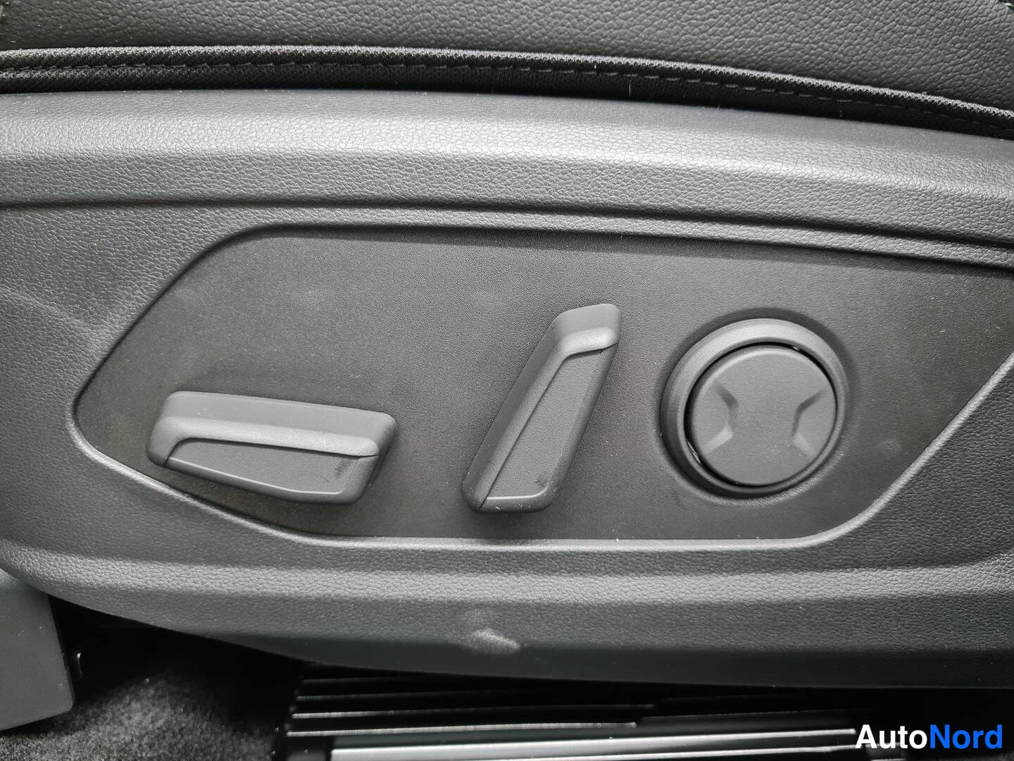 Vihreä Hyundai Tucson 2025, kuva 10